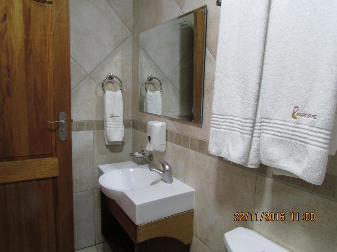 Europrime Boutique Hotel Боксбурґ Екстер'єр фото