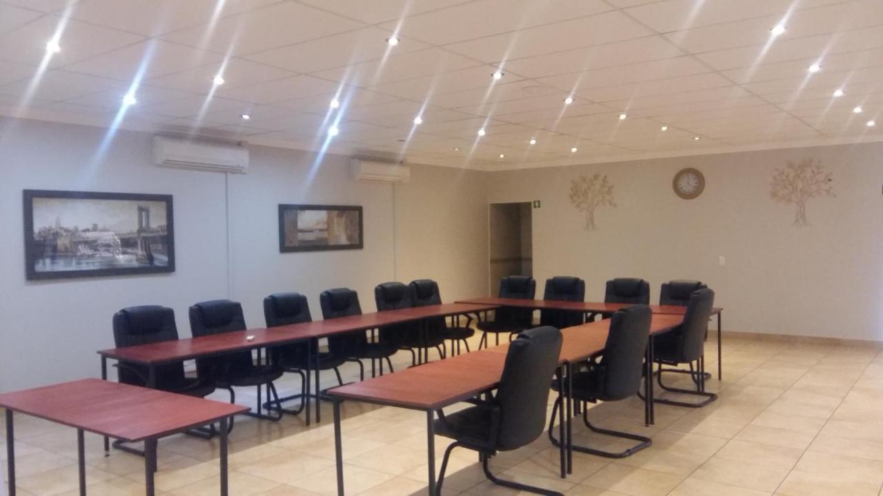 Europrime Boutique Hotel Боксбурґ Екстер'єр фото